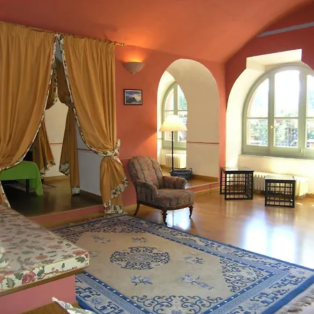 Pallanza Sleeps 2 Wifi Verbania